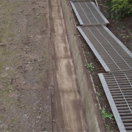 屋外清掃 ～U字溝の清掃～after